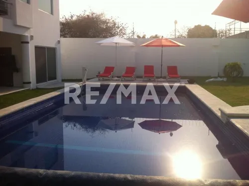 Casa En Venta En Fraccionamiento Real De Oaxtepec