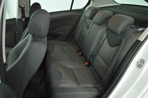 Imagen 11 de 16 de Peugeot 408 2019 1.6 Allure Pack Hdi 115cv Lesbleus