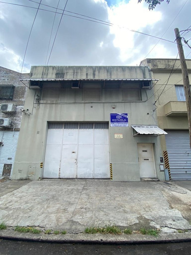 Imagen 1 de 14 de Venta - Galpon Deposito Con Oficinas - 796m2 Cubiertos - Recepcion - Showroom - Sector Carga Descarga - Baño Vestuarios - Vicente Lopez - Florida - Carlos Pellegrini 1100