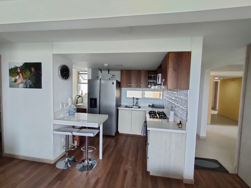 Imagen 4 de 14 de Venta De Apartamento En El Castillo, Jamundí 4598.
