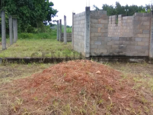 Venta De Terreno, En La Urbanización Canaima, Vía La Pica.