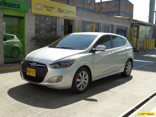 Imagen 1 de 15 de Hyundai I25 Accent Gl