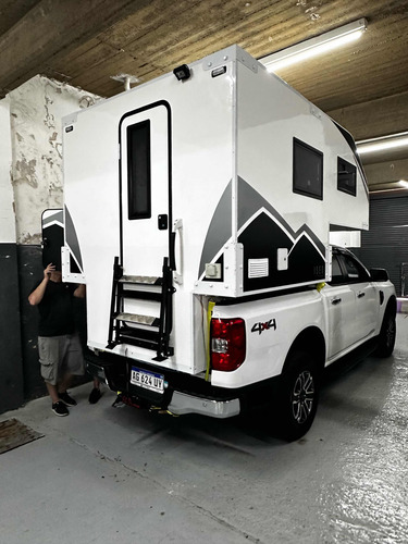 Camper Para Pickup Doble Cabina Marca Iseo