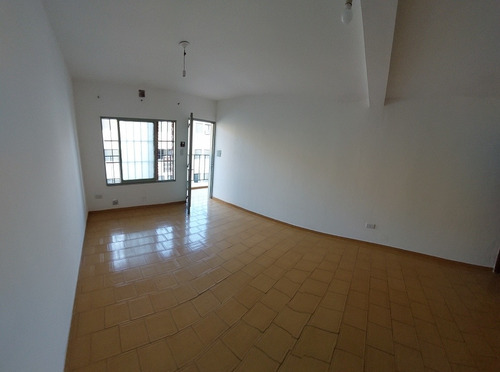 Imagen 3 de 16 de Venta Monoambiente Alberdi Sta Rosa Y Neuquen, Libre
