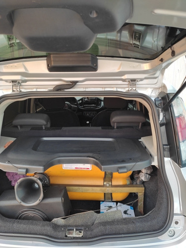 Imagem 8 de 14 de Fiat Uno 2017 1.0 Attractive Flex 5p