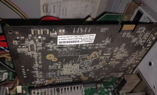 Placa De Video Nvidia Xfx 8600gt 512mb Ddr2,vga,dvi,tv (Usado)