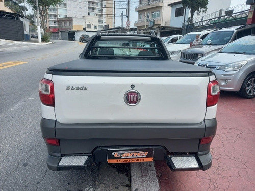 Imagem 3 de 7 de Fiat Strada 2014 1.4 Working Flex 2p