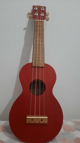 Ukelele Mahalo R1 Con Funda De Color Rojo