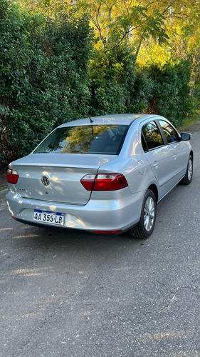 Volkswagen Voyage 1.6 Highline 101cv