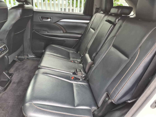 Imagen 6 de 7 de Toyota Highlander 2017 5p Xle V6/3.5 Aut