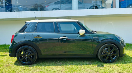 Mini Cooper Resolute
