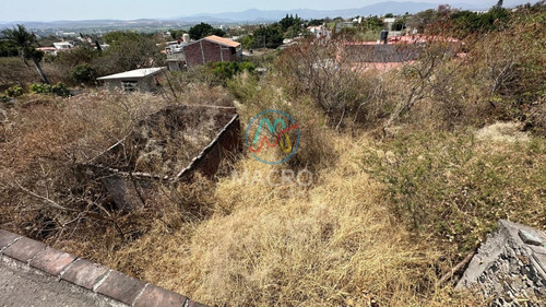 En Venta Amplio Terreno Plano Con Conexion A Los Servicios Y En Zona Habitada En Col. Santa Rosa Cerca Del Centro De Oaxtepec