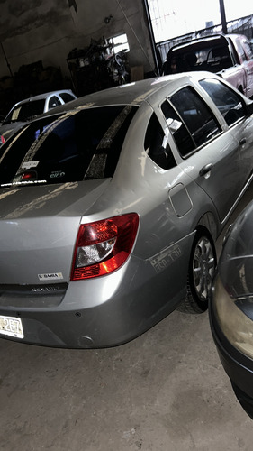 Renault Simbol Autentique 1.6 Pack Ii Chocado No Granizado