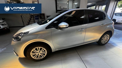 Peugeot 208 allure 1.6 manual