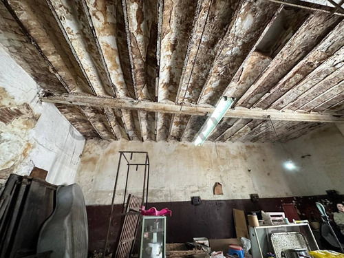 Casa A Reciclar Con Amplio Terreno Y Tinglado En El Fondo