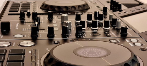 Controlador Dj Pioneer Xdj-rx2 Con Rack Incluido (Usado)