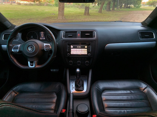 Volkswagen Vento 2.0 Gli Dsg 2014 Divino.
