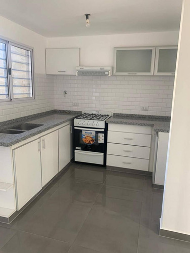 Imagen 3 de 9 de Venta Duplex 4 Amb. Ituzaingo Norte - Bruselas Esq Paysandu