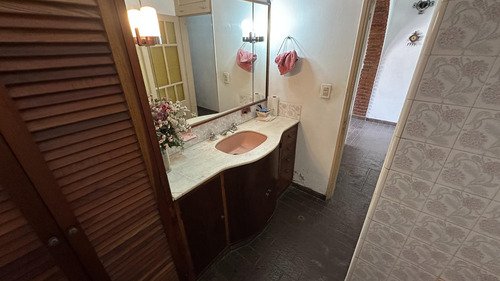 Fisherton: Muniagurria Y Córdoba, Amplisimo Jardín