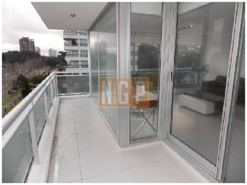 Divino Con Servicios Piso Alto -ref:9057