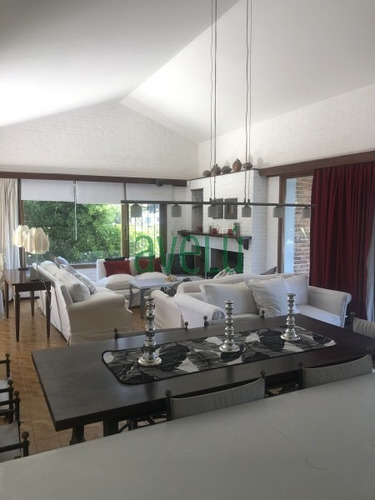 Hermosa Propiedad Con Vista Al Mar !!!!! Consulte!!!!!- Ref: 401