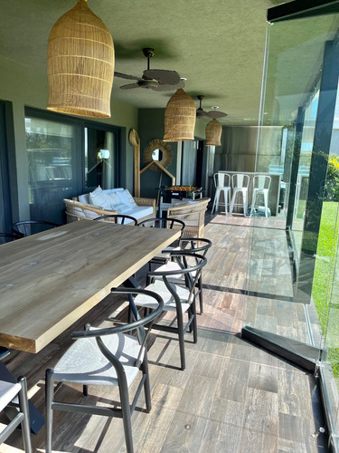 Casa Al Agua Barrio Virazón En Venta