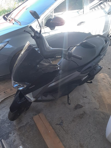 Moto Yamara Nmax 1600 Abs