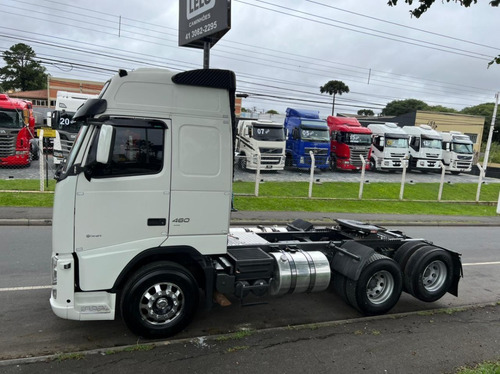 Imagem 13 de 15 de Volvo Fh 460 6x2 Traçado Ano 2014 Teto Alto