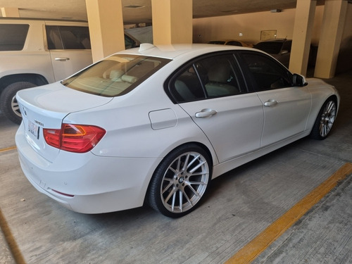 Imagen 4 de 10 de Bmw Serie 3 2.0 320i Sport Line At 2013