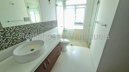 Casa En Venta En El Cafetal Calle Cerrada Casas En Caracas Angela Tochon
