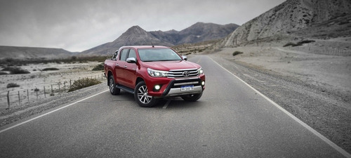 Toyota Hilux 2.8 Cd Srx 177cv 4x4 At 2016
