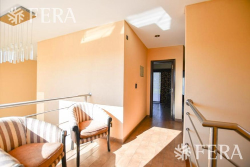 Imagen 11 de 24 de Venta De Casa De 4 Ambientes Con Galeria Con Parrilla Y Piscina En Fincas De Iraola Ii (28248)