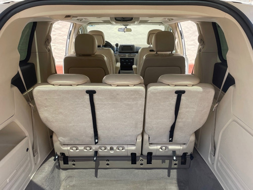 Imagen 8 de 14 de Vw Routan 2010 - Excelentes Condiciones!!