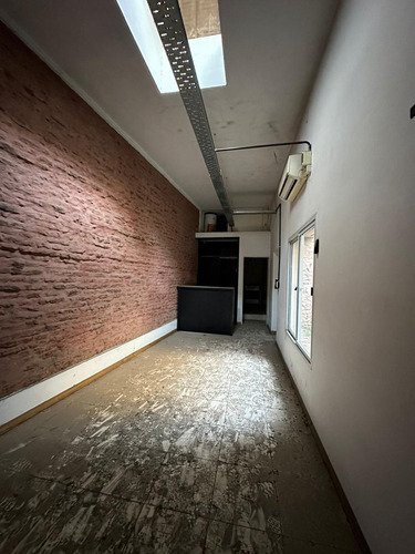 Local En San Telmo - 800 M2