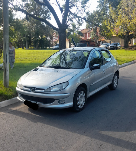 Peugeot 206 1.6 Xr Premium