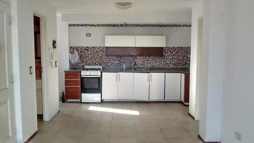 Departamento 2 Amb Frente Con Balcon, Lavadero Toillete Habitacion En Suite Y Vestidor