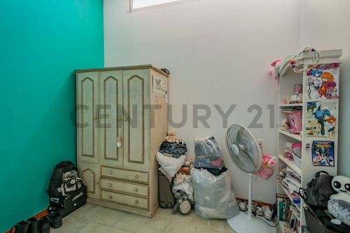 Casa De 3 Ambientes Con Jardín, Patio Y Terraza Lote Propio En Sarandí