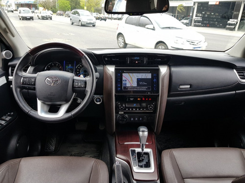 Toyota Sw4 2.8 Srx 177cv 4x4 7as At Primer Dueño