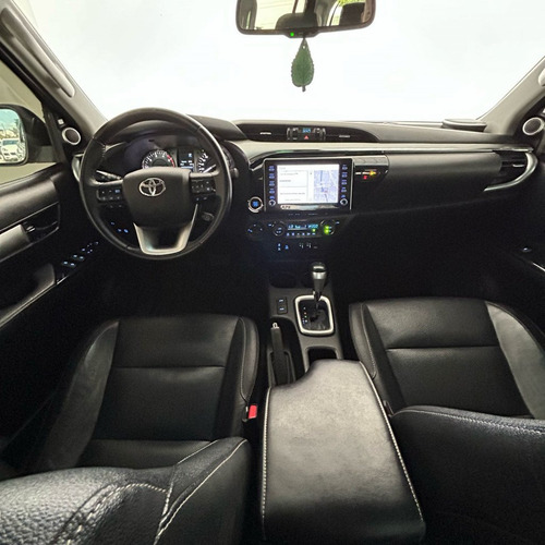 Toyota Hilux 2.8 SRX PLUS 4x4 CD TDI DIESEL AUTOMÁTICO