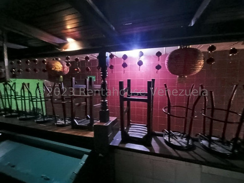 Imagen 4 de 28 de Local Comecial Con Fondo De Comercio Dedicado Al Expendio De Bebidas Alcohólicas En Sus Envases Originales, Con Sellos Y Precintos Y Gastronomia Nacional E Internacional, Ubicado En Avenida Principal