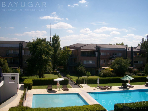Venta - Departamento En Condominio Las Mercedes / Pilar
