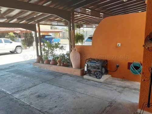 Imagen 17 de 19 de Freddy Camacaro Rentahouse, Townhouse En Venta En La Cumaca San Diego. 22-6768
