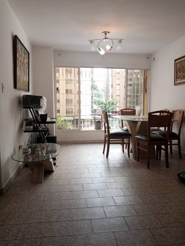 Se Alquila Apartamento En El Paraiso 80m2 