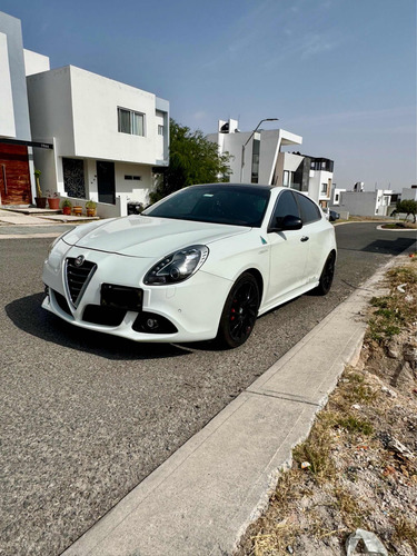 Alfa Romeo Giulietta 1.8 Quadrifoglio Verde Ddct At