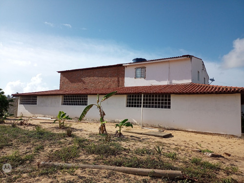 Casa Sede De Fazenda + Casa De Morador/visitas + 53 Hectares De Terra Fértil