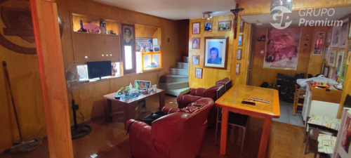 Casa En Venta De 4 Dorm. En Conchalí