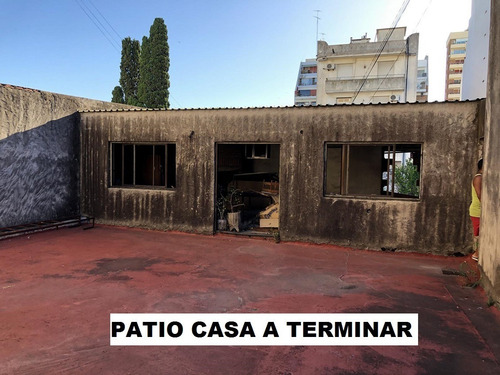 Imagen 2 de 30 de Av. Carabobo 525 630m2 / Patio, Vestuarios, Baños, Oficinas, Apto Todo Rubro!