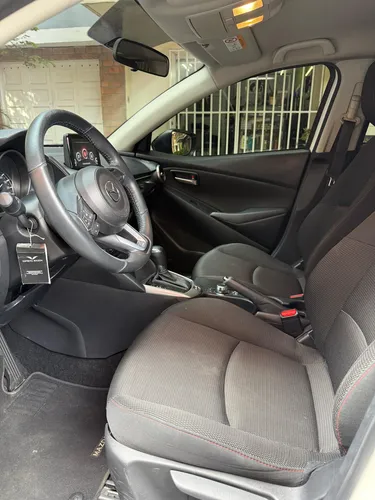 Mazda 2 Touring 2024 Carbón Edition