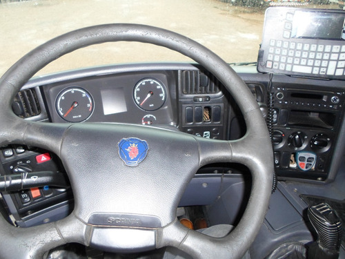 Imagem 4 de 5 de Scania P 270 B Tanque 4° Eixo
