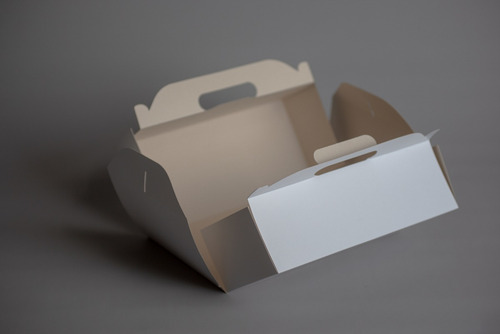 Imagen 2 de 3 de Caja Delivery Take Away 30x20x14cm (x 50u.) - 106 Bauletto